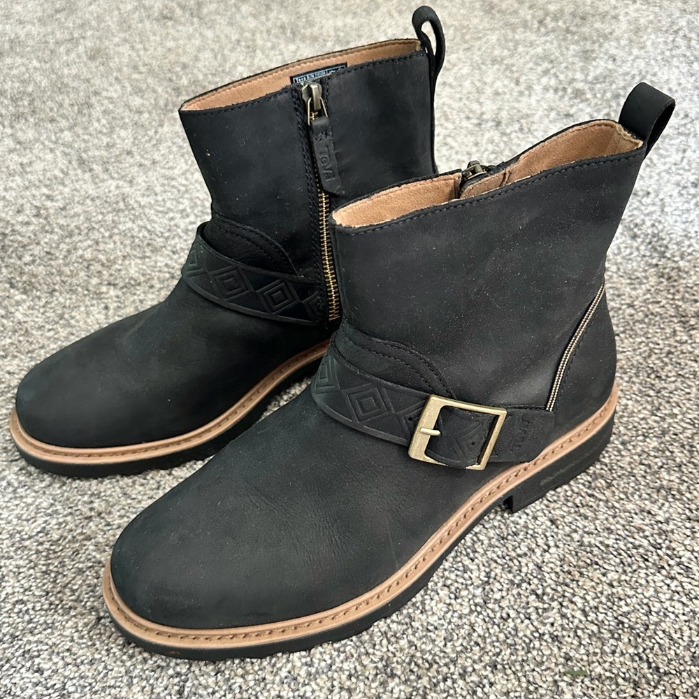 Teva Woman’s Rowena Waterproof Boot Black Size 7.5 New Without Box Leather